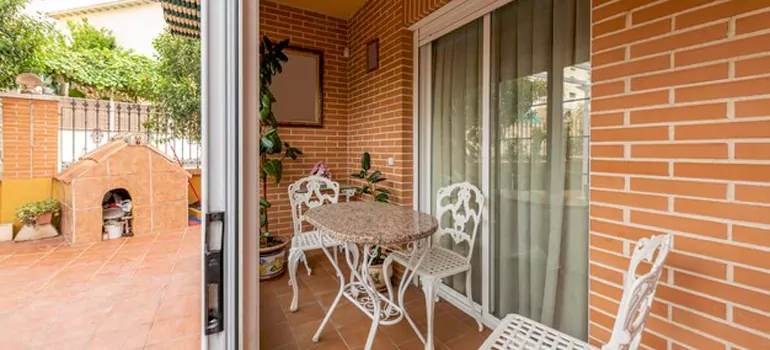 Adding Porch Enclosures To Your Home in Pembroke Pines, FL