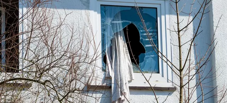 Storm Window Installation Contractors in Pembroke Pines, FL